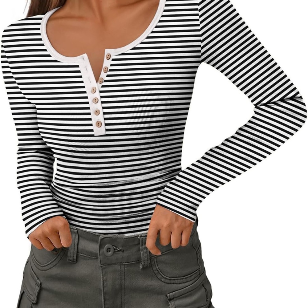 Striped Black and White Long Sleeve Top